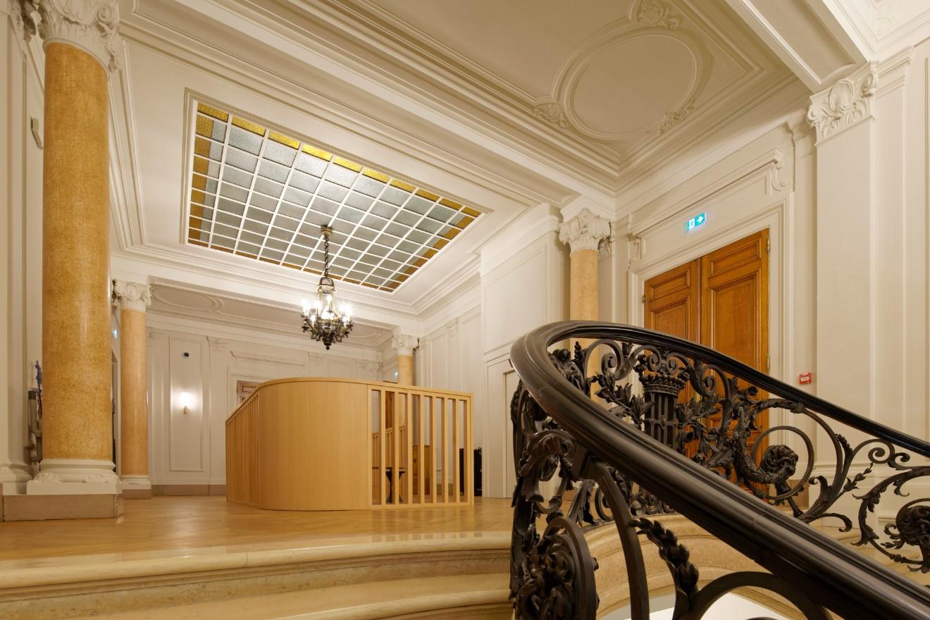 BATIMENT D'ADMINISTRATION PUBLIQUE À LILLE