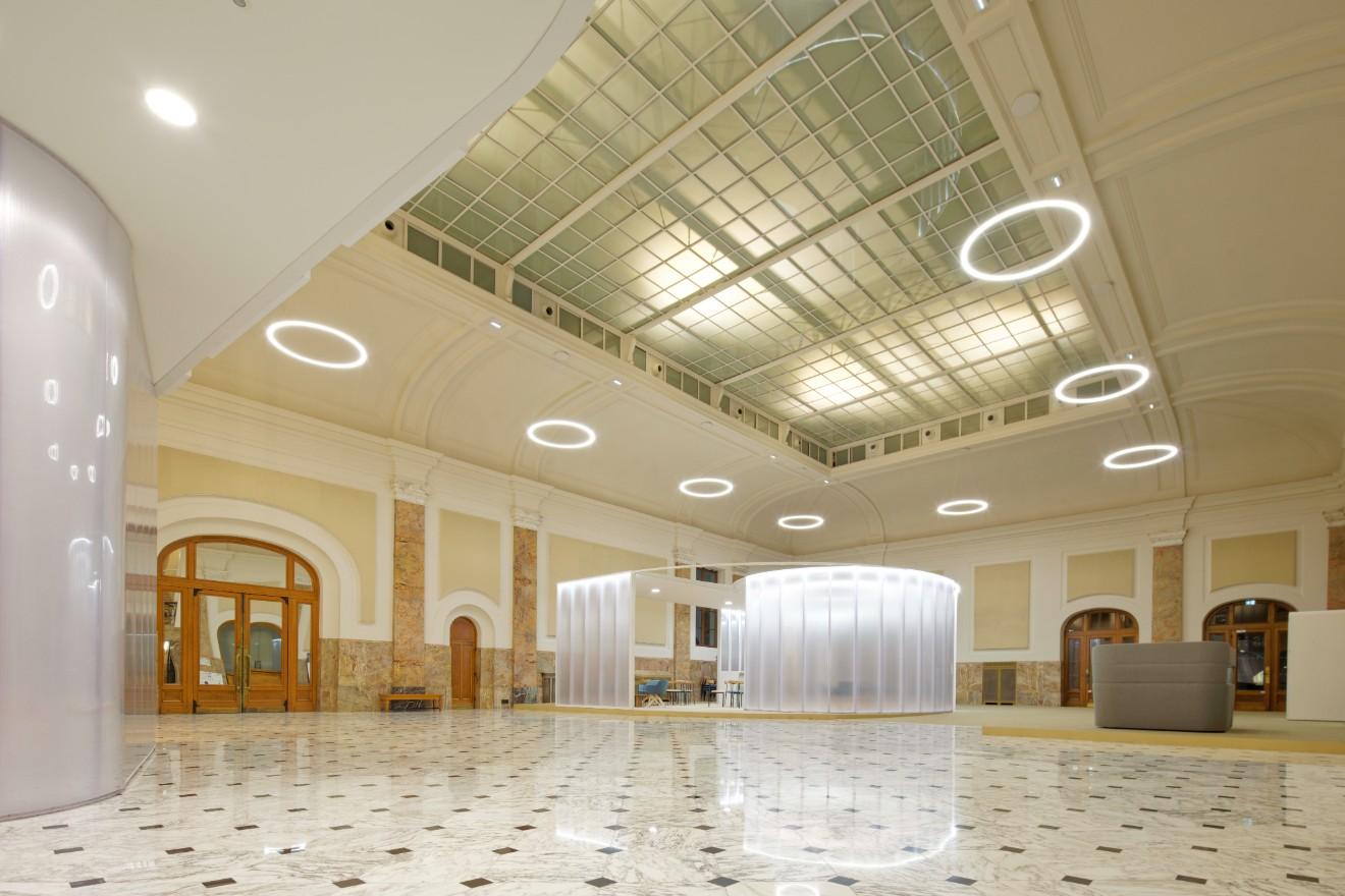 BATIMENT D'ADMINISTRATION PUBLIQUE À LILLE