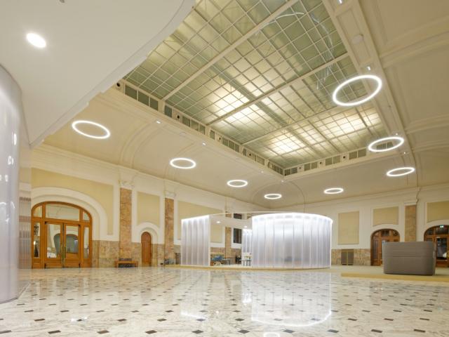 BATIMENT D'ADMINISTRATION PUBLIQUE À LILLE